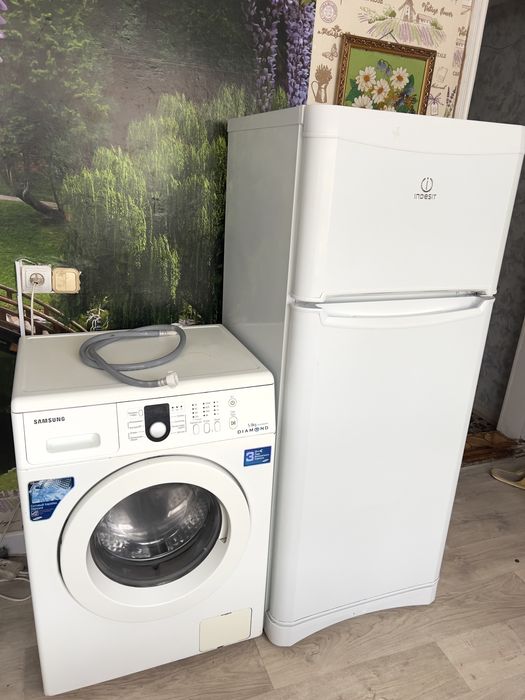 Продам Холодильник с Машинкой