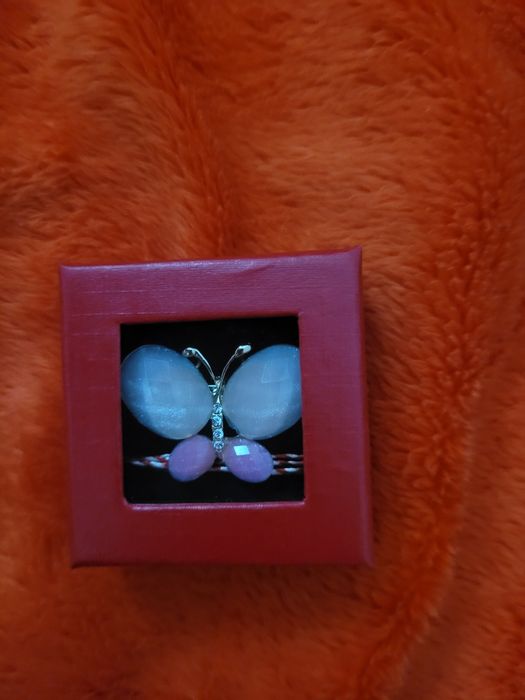 Mărțișoare cu diamante