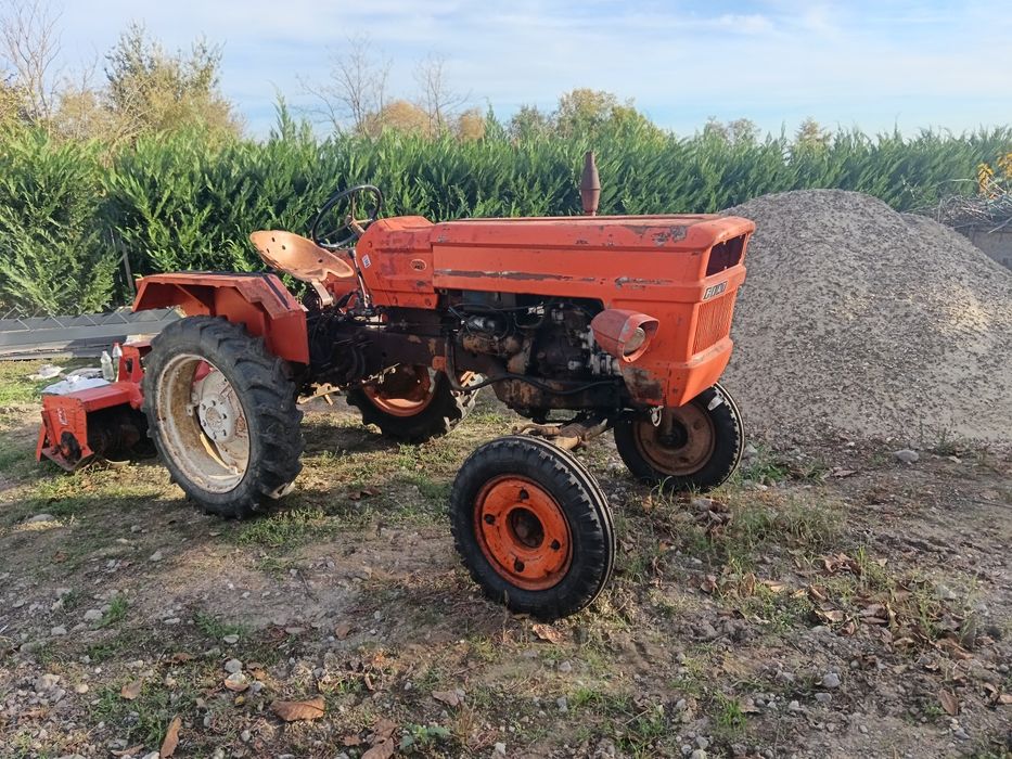 Vând tractor Fiat