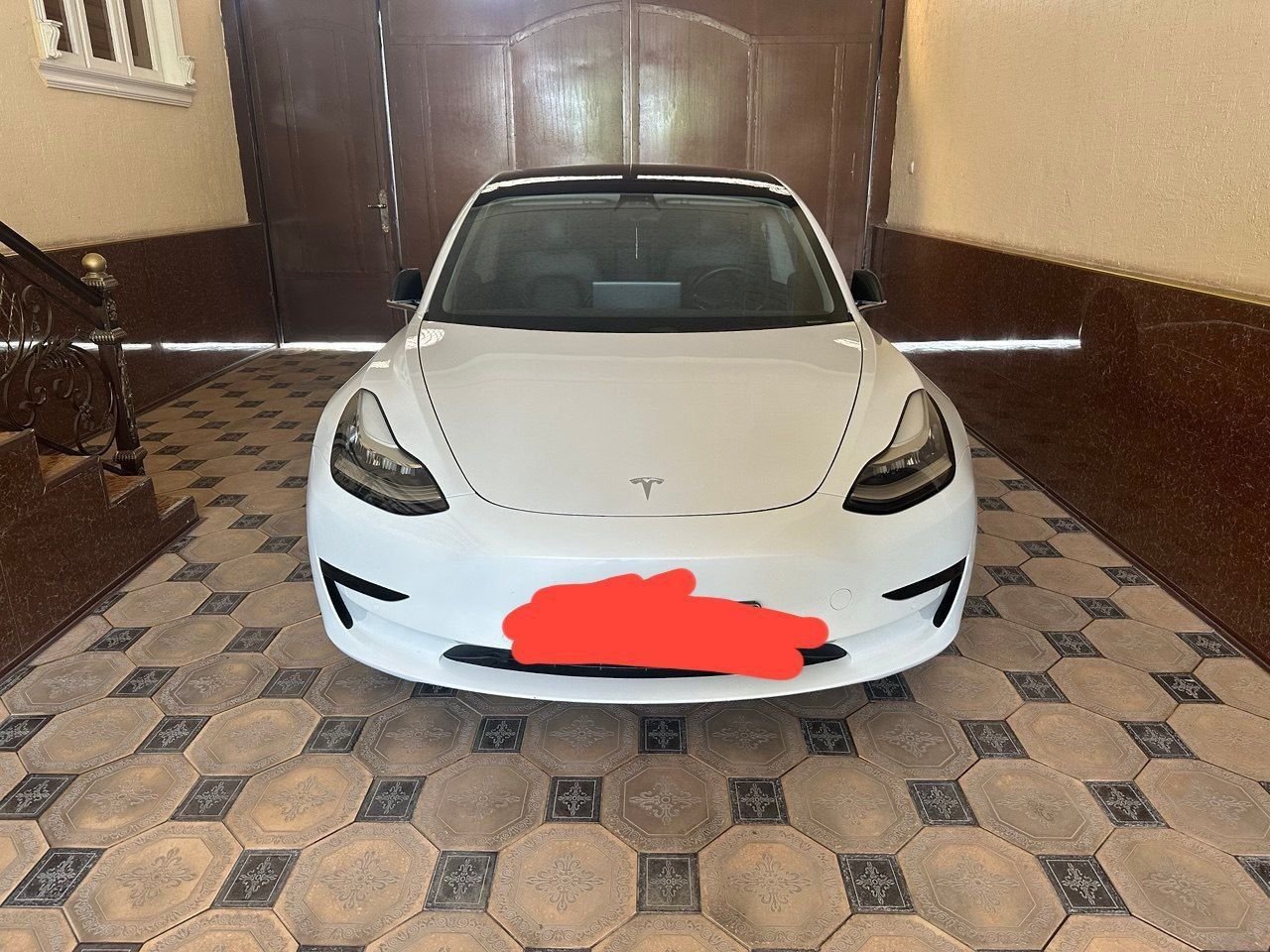 Tesla Eliktira mobil kiraskasi toza qolgan malumotni telfon qililar