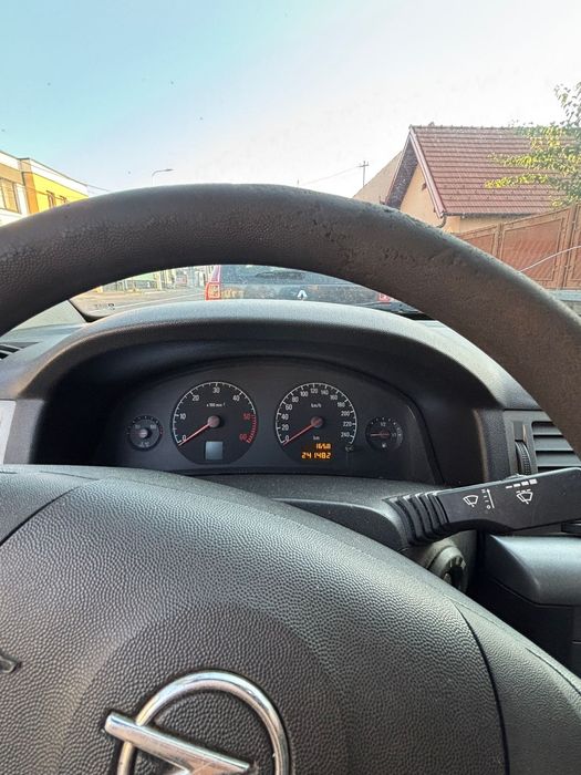 Vand Opel Vectra C an 2004 motor 2.0 D 241.482 km reali