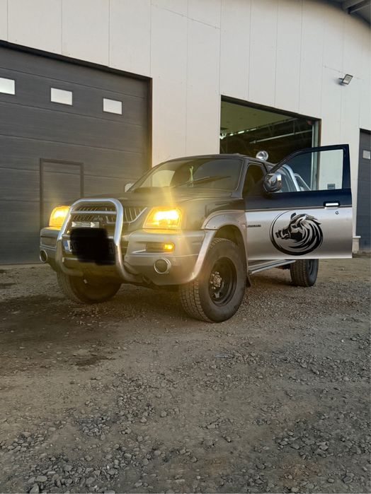 Mitsubishi L200 2005