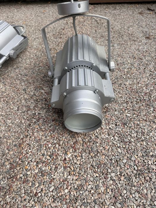 Lumini interior tip proiector