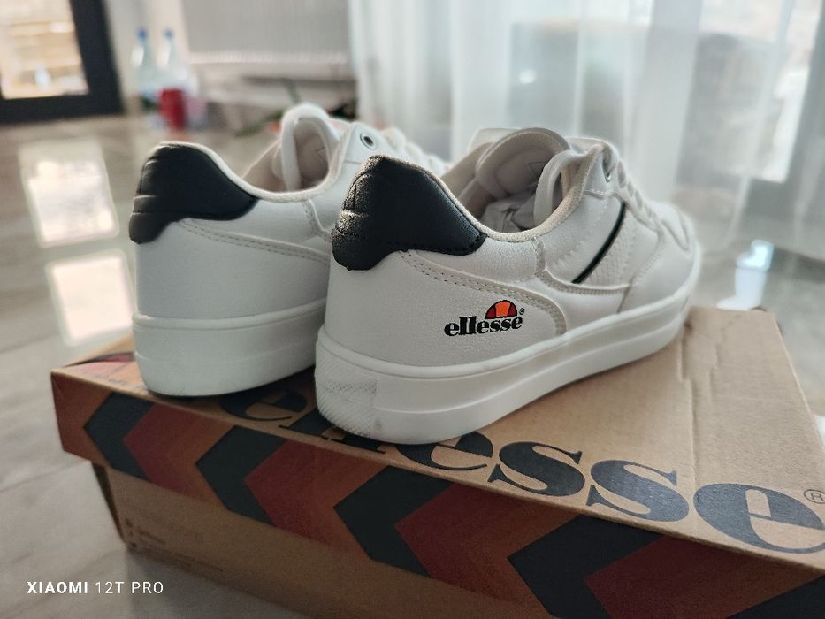 Adidași dama Ellesse