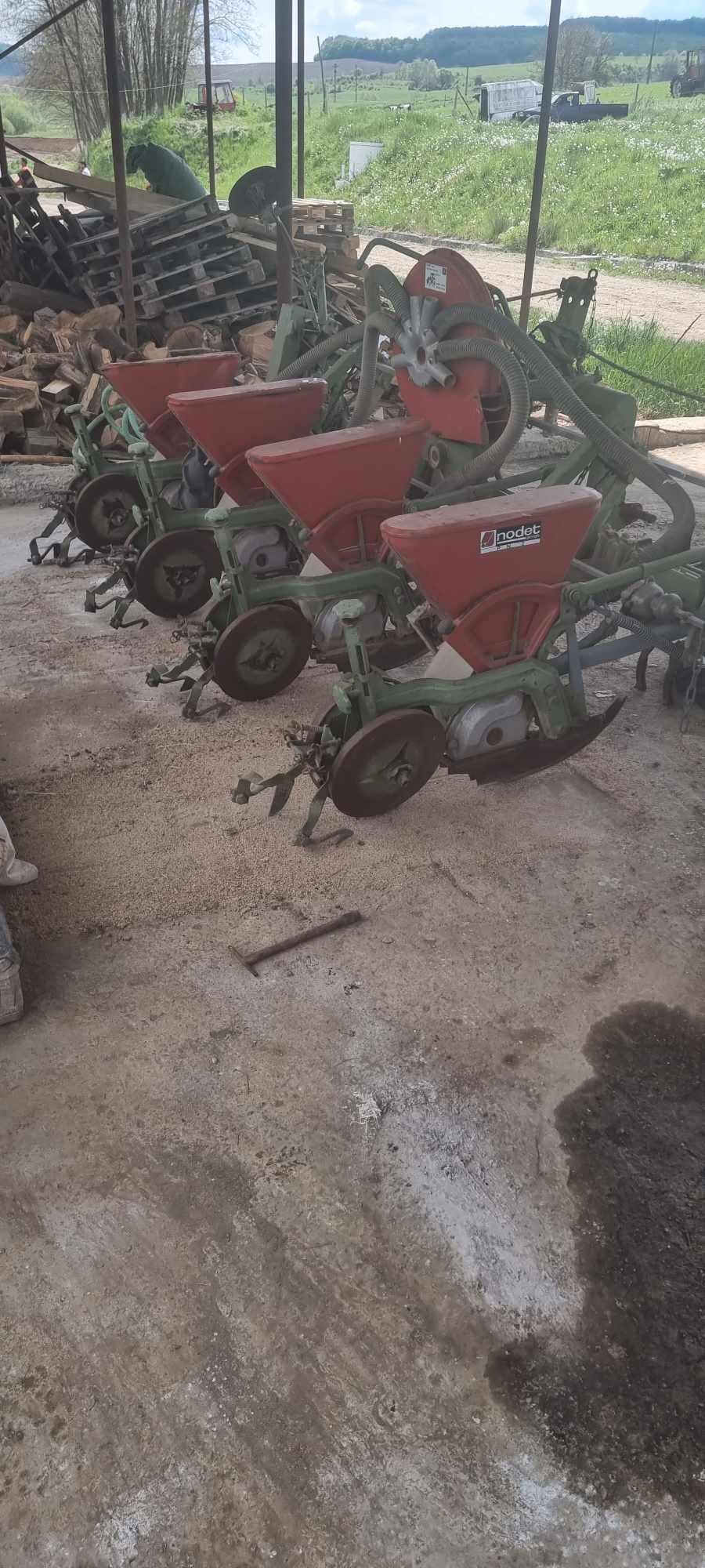Vând tot ce se vede în poze