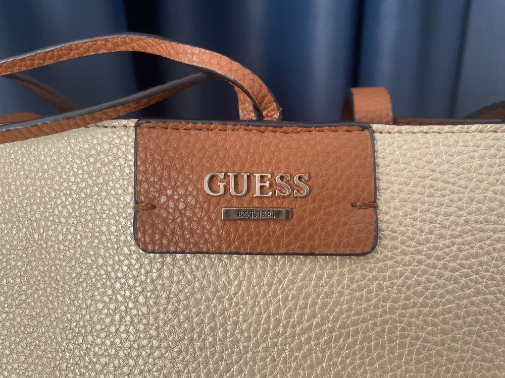 Чанта Guess