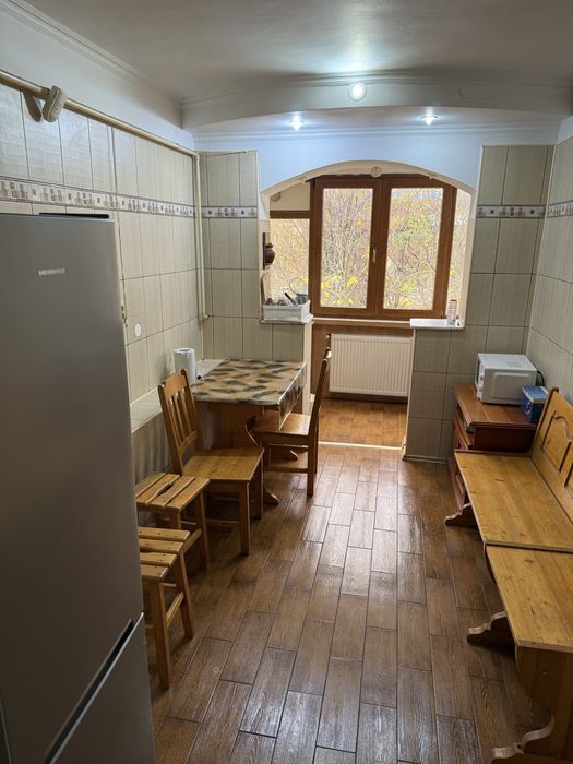 Inchirez apartament 4 camere.