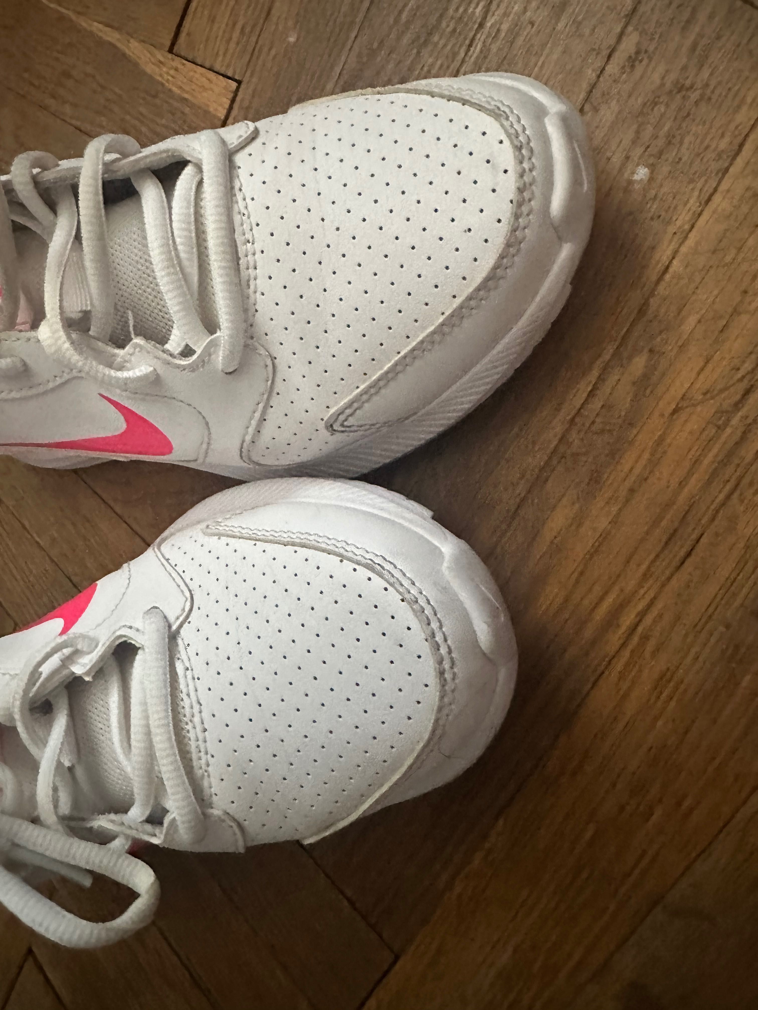 Дамски маратонки Nike, 37.5 размер