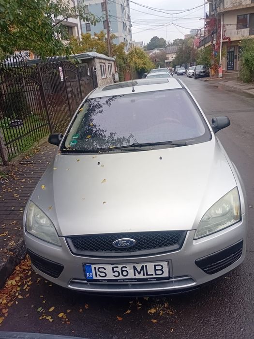 Vând ford focus 2