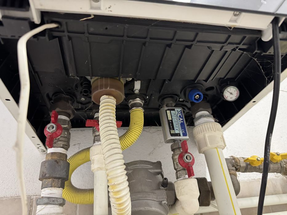 Vand doua centrale Ariston