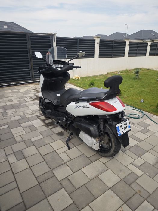Vând Yamaha X max sau schimb cu motocicleta Yamaha 600cm