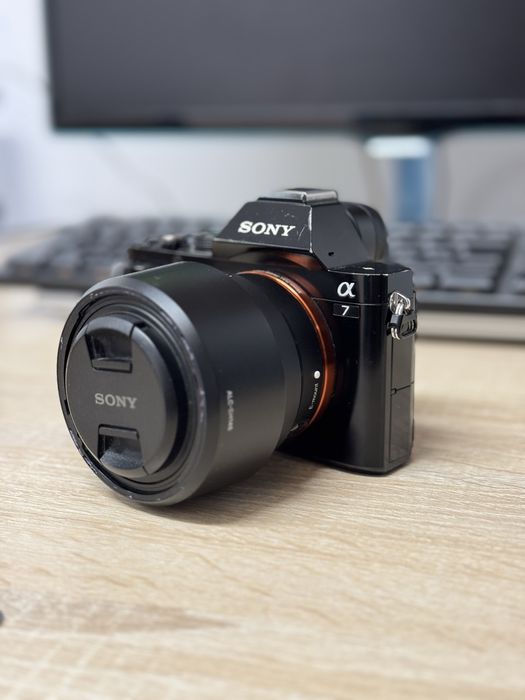 Aparat foto mirrorless Sony A7 + obiectiv Song 50mm f/1.8