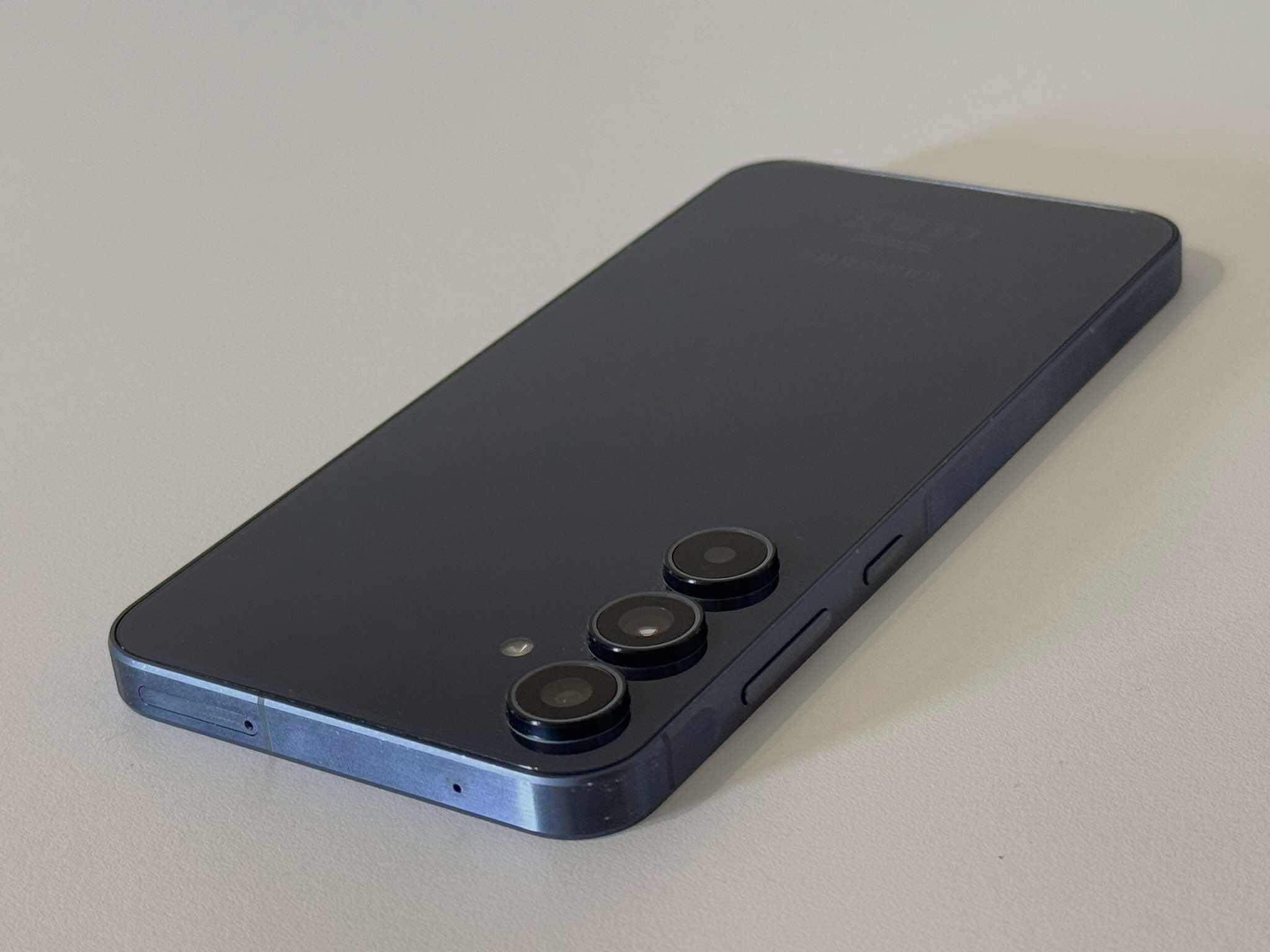 Бартер! Samsung Galaxy A55 Navy (Черен)