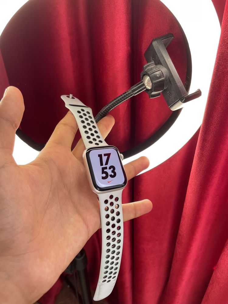 apple watch se nike 44 mm