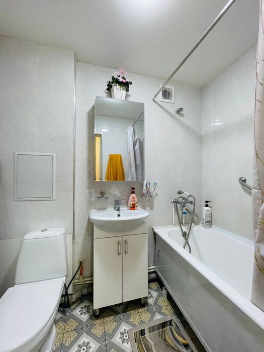 Срочно продаю 2/3/4 ,Балкон 2на6, Кадышева