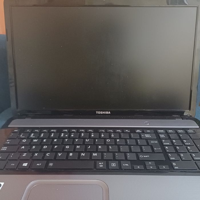 Laptop Марка TOSHIBA