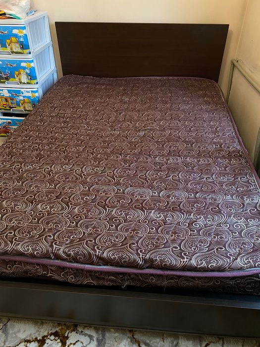 Кровать в хорошем состоянии