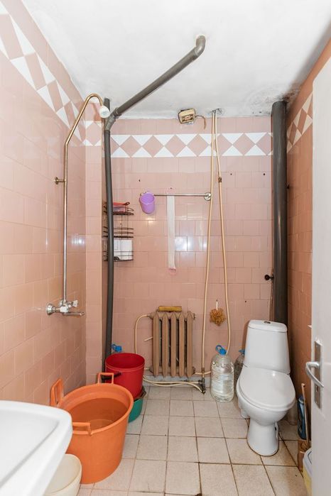 Къща в Плевен-9-ти квартал площ 194 цена 180000