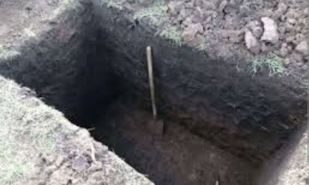 Копаем туалет траншей септик землю ямы