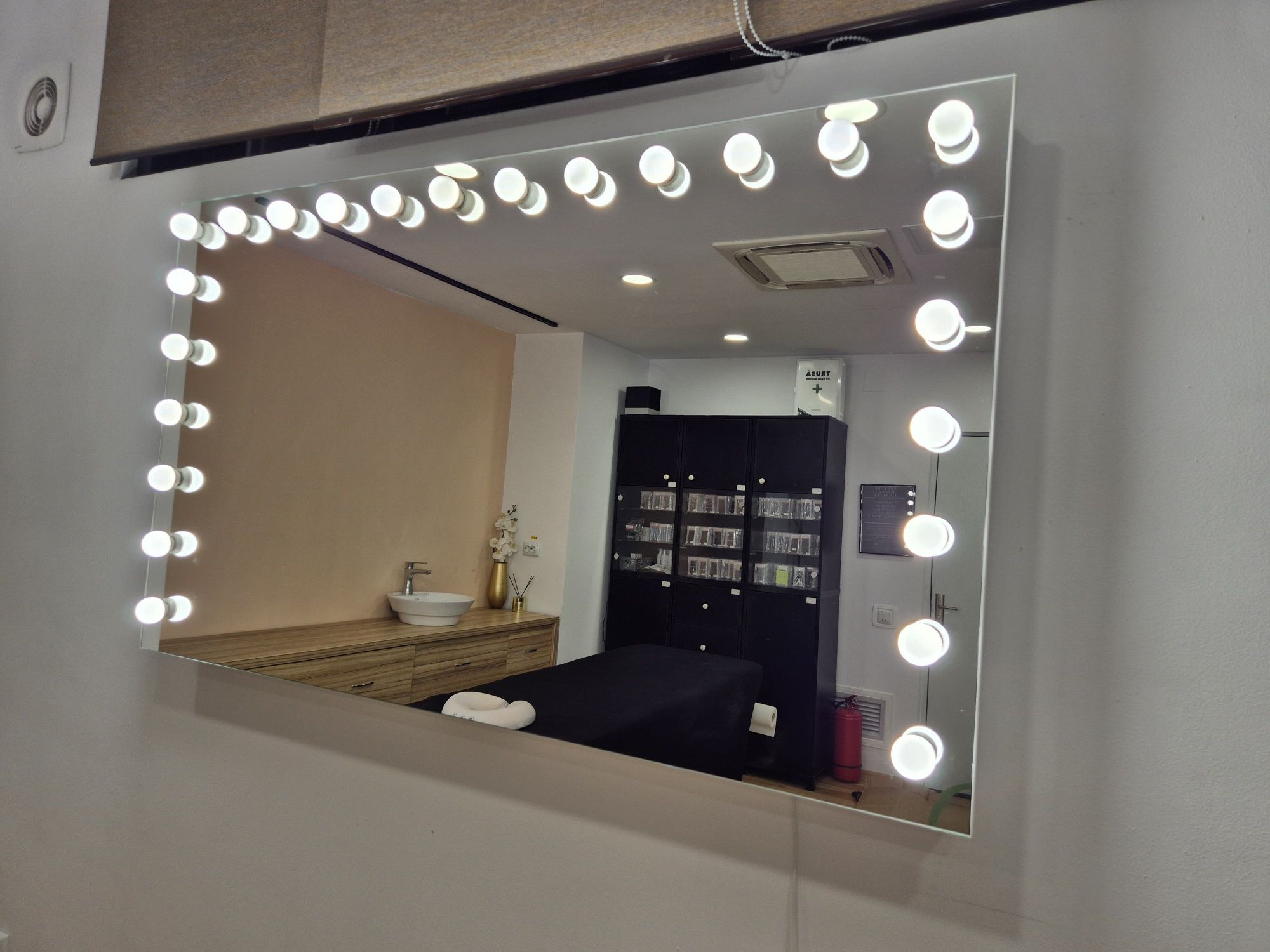 Oglinda Makeup Hollywood, machiaj , de perete , nu masa