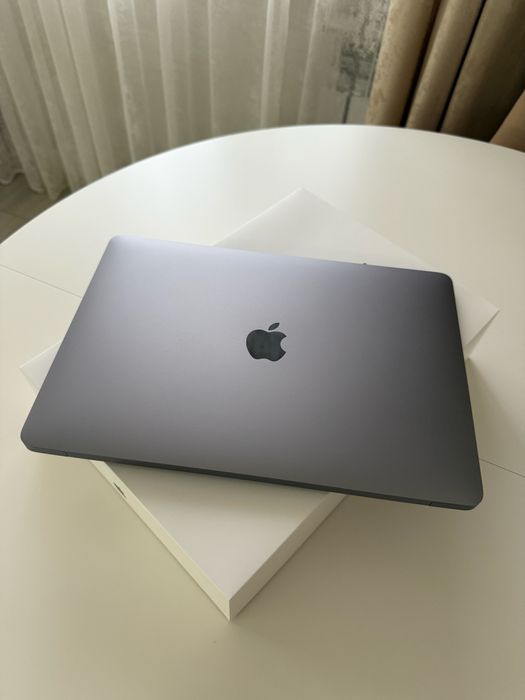 Ноутбук MacBook Air M1 256GB