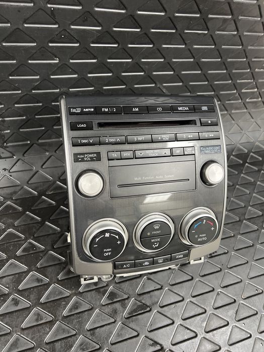 Consola Mp3 radio-cd Player Mazda 5 Magazie 6 cd-uri Mp3