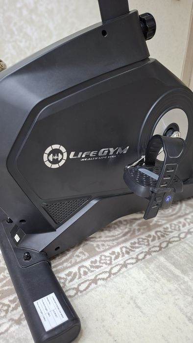 Велотренажёр LifeGym LGM-017