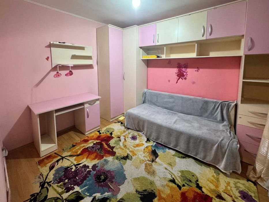 De vanzare apartament cu 3 camere