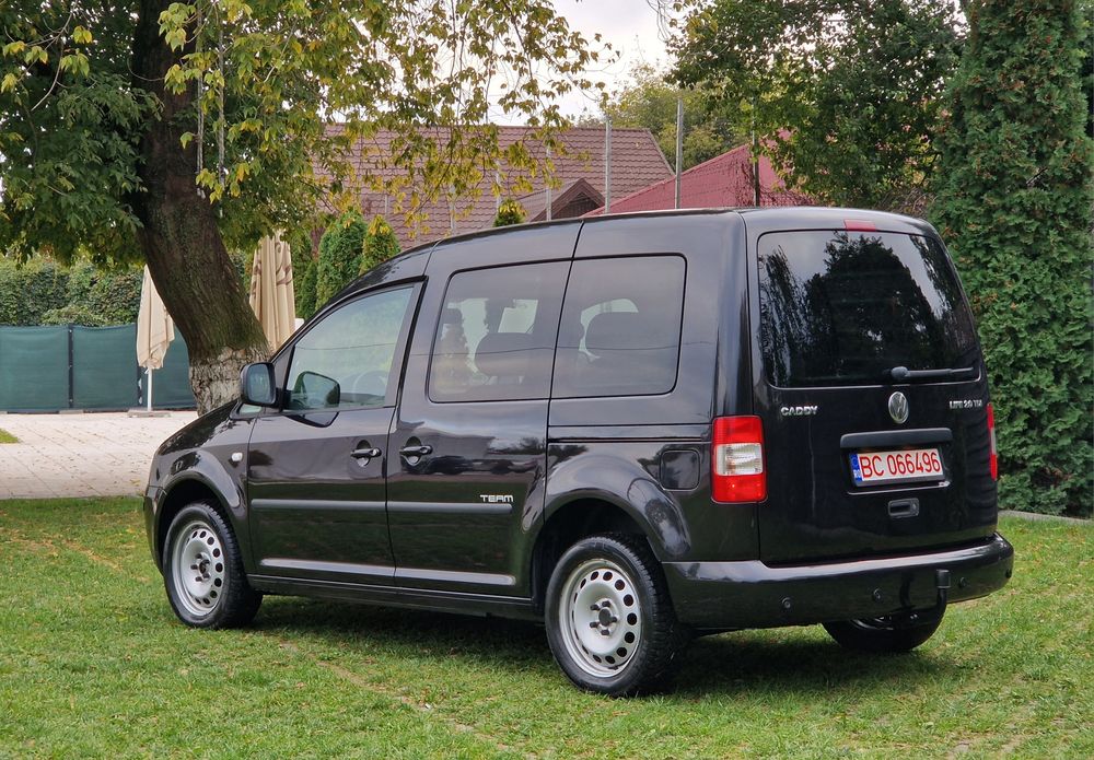 VW Caddy LIFE * 2.0 diesel * model TEAM * dotări TOP * CarVertical
