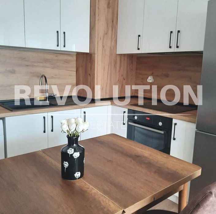 Дава се под наем Двустаен апартамент в Варна, Трошево - 50 кв.м за 500 € - Снимка #2