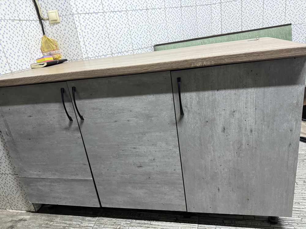 Продам шкафы ,подойдут для кухни