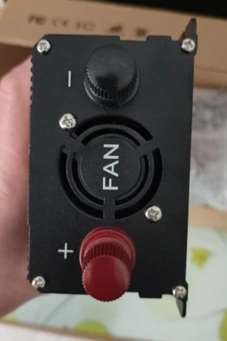 Vand Invertor cu undă sinusoidală pură DC 12V la AC 220V-240V/1000W