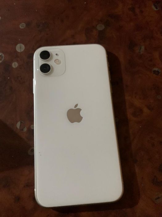 Продам Iphone 11