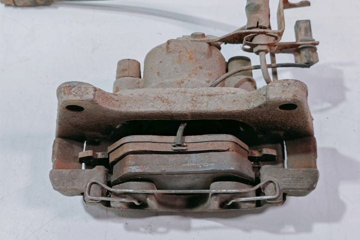 Etrier stanga fata Audi A6 4F/C6