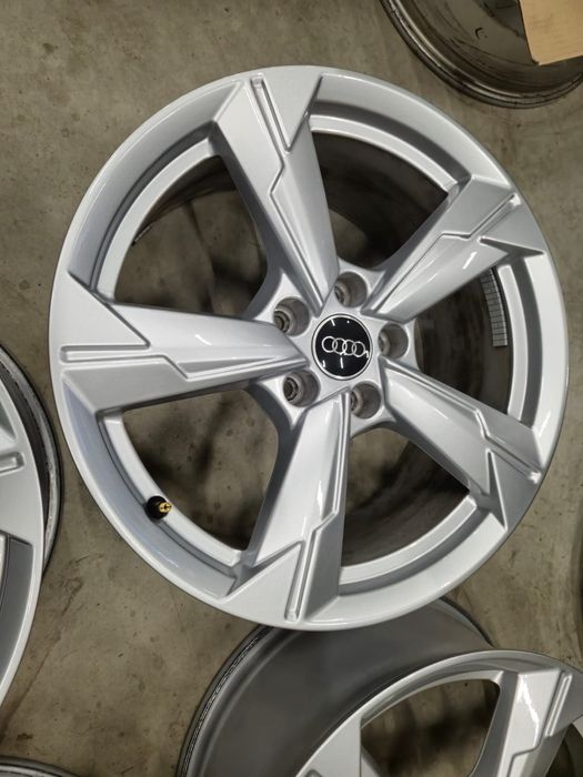 Jante Audi A6 C8 C7 C6 Q5 A4 R18 originale stare impecabila