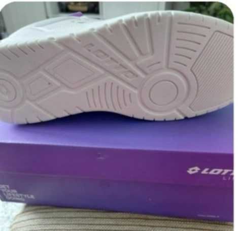 Обувки, мъжки. Маратонки LOTTO, бели, нови с етикет № 44 / 28,5 см.