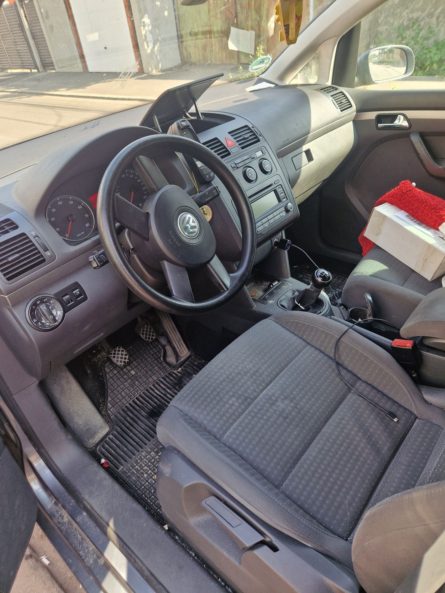 Dezmembrez touran 1.6 FSI