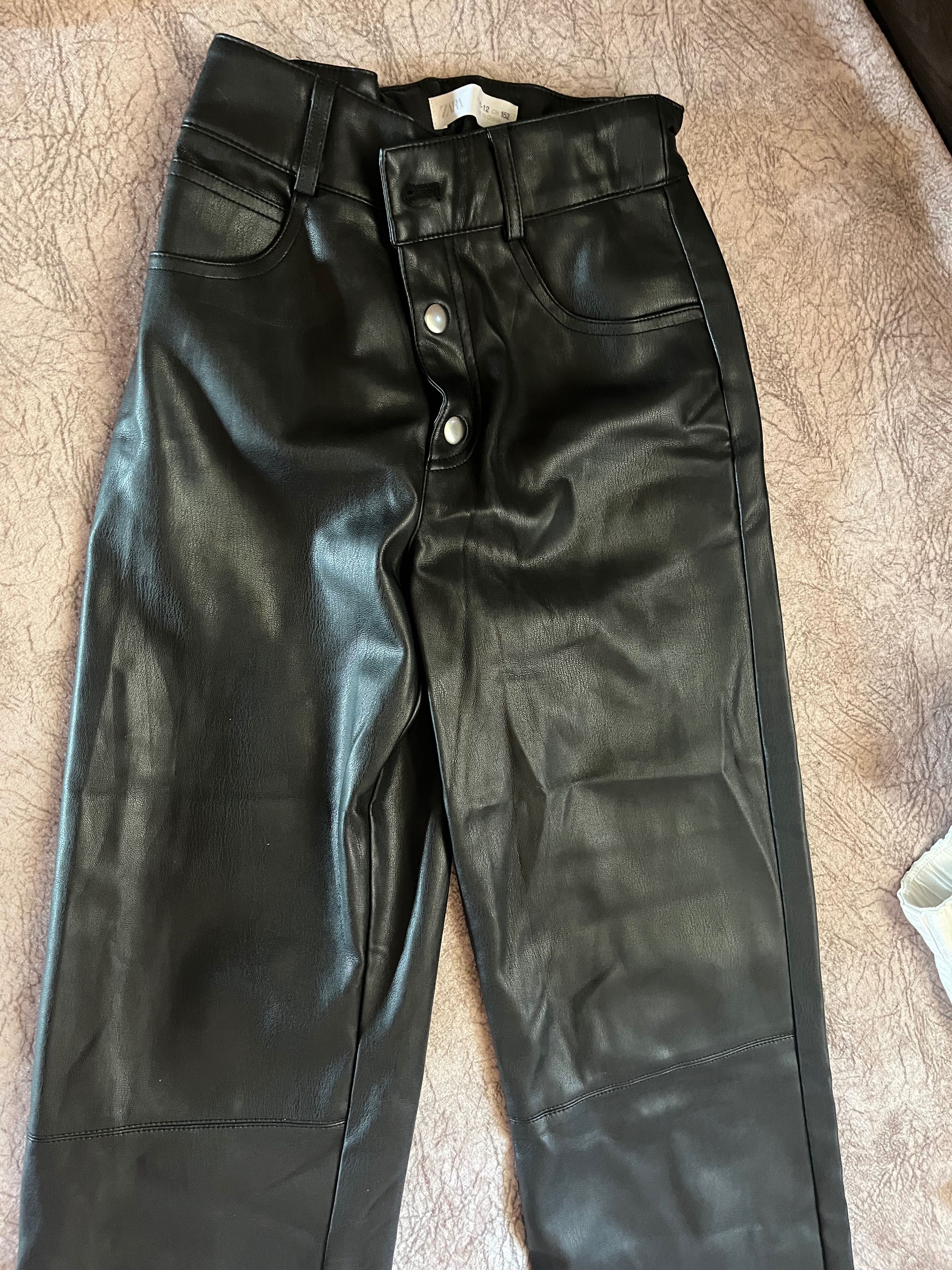 Къси панталонки ZARA