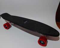 Vând penny board negru