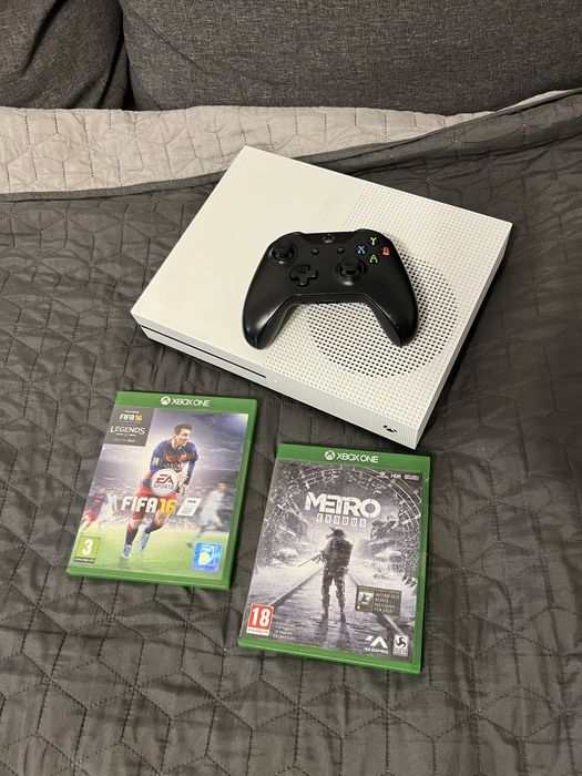 Xbox One S 1TB + Jocuri