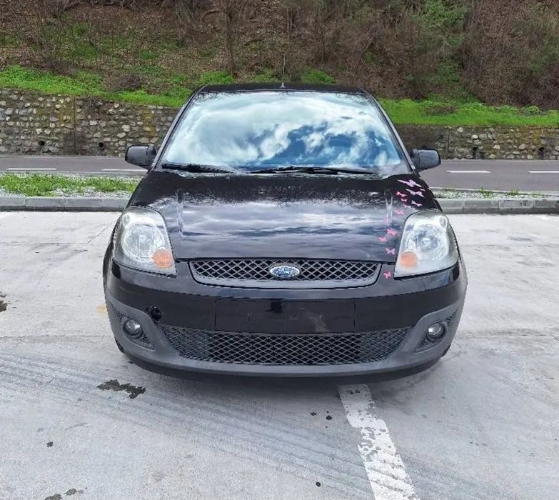 Ford fiesta 1,4 benzina an 2007 euro 4 Clima /Oglinzi electrice/Inchid
