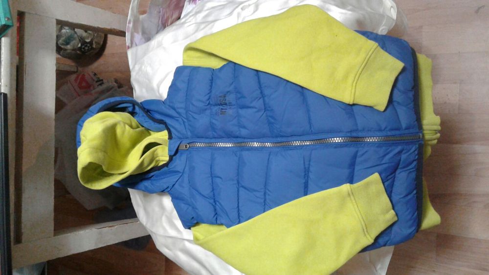 Детский жилет с толстовкой