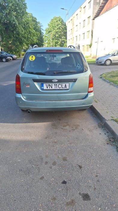 Vând ford focus 1.6