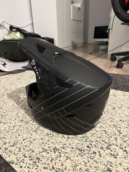 Casca M 100% status in stare exelenta