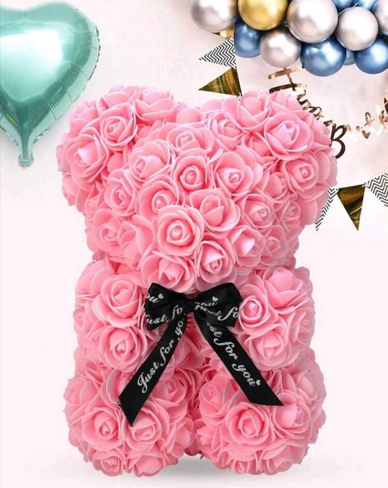 Мече от рози в кутия с панделка Луксозен подарък