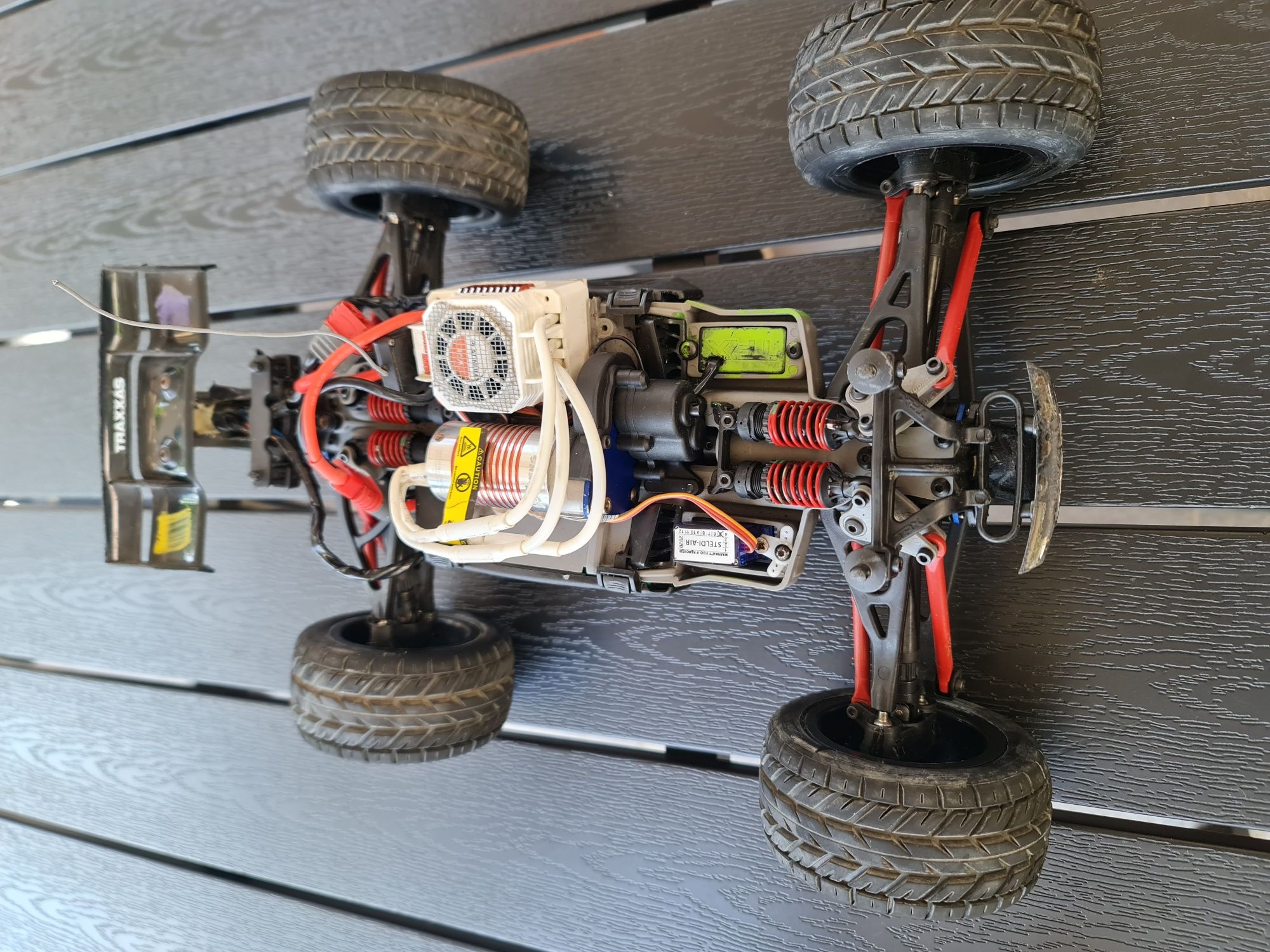 Traxxas e-revo rc model