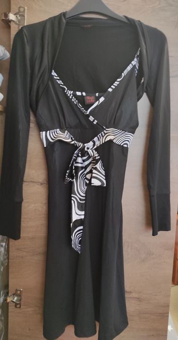 Къса рокля с болеро