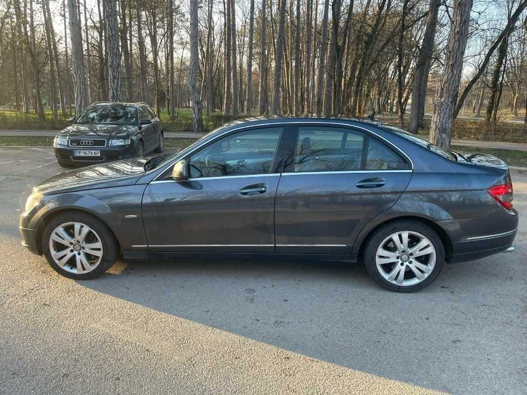 Mercedes-Benz C 320