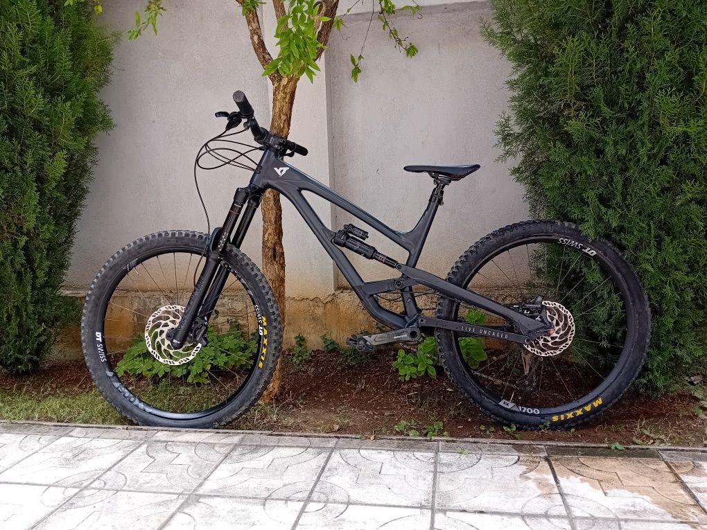 YT Capra Shred Live Uncaged, 2020г, L. 27.5,Enduro, Dh, Мекица