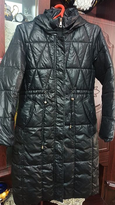 куртка, замиш плаш, шуба холати яхши кам кийилган йиртилмаган, ситилма